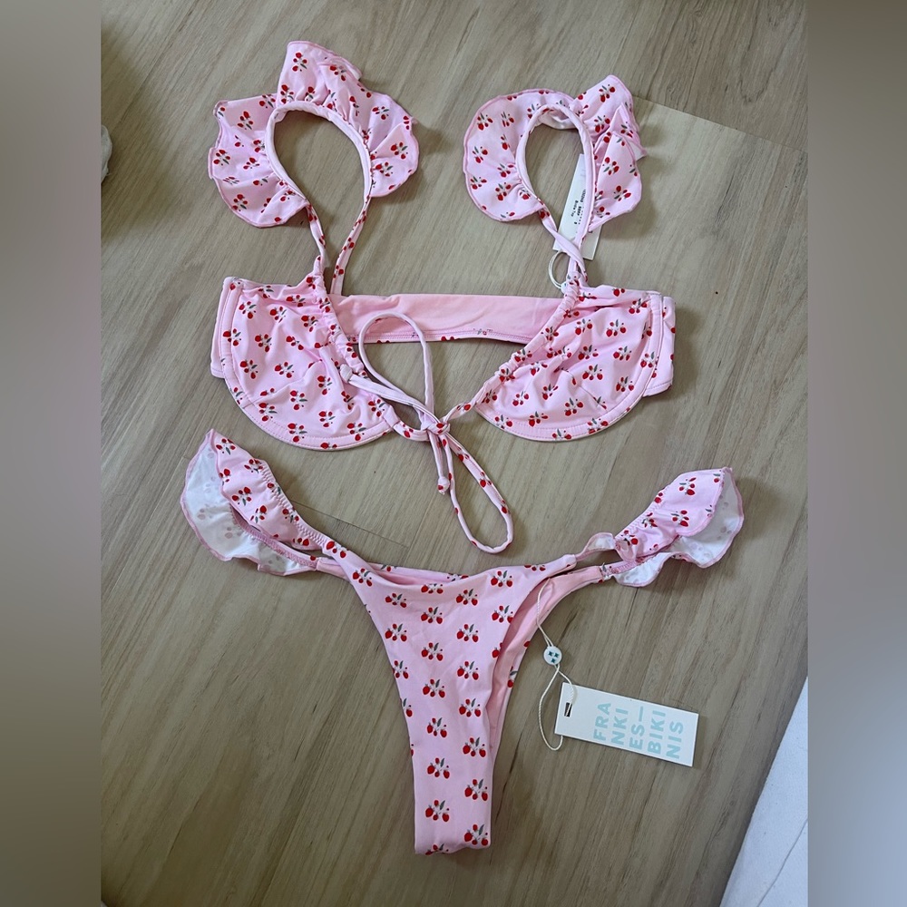 Frankies bikini BABY BERRY